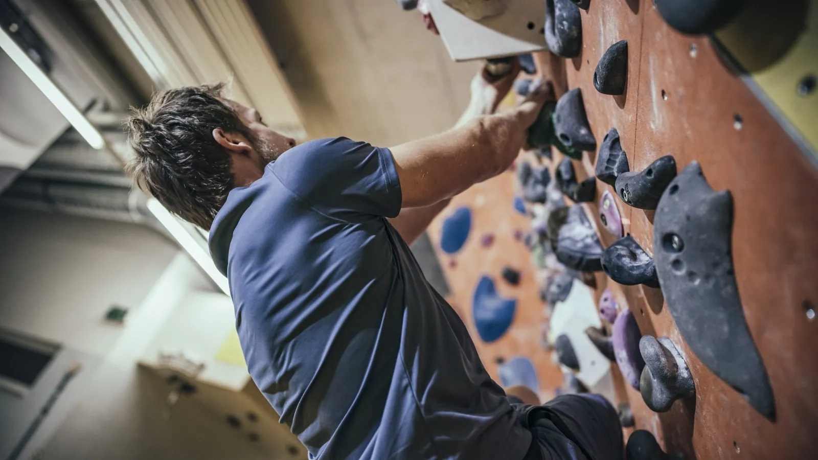 Kletterhalle & Boulderbereich