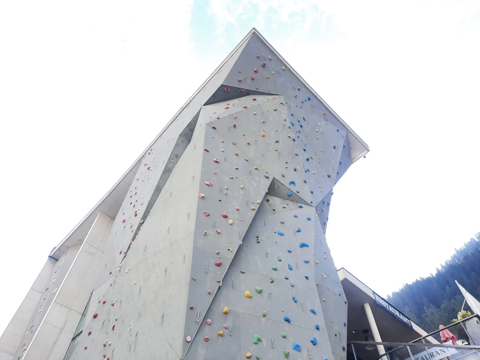 Kletterhalle & Boulderbereich